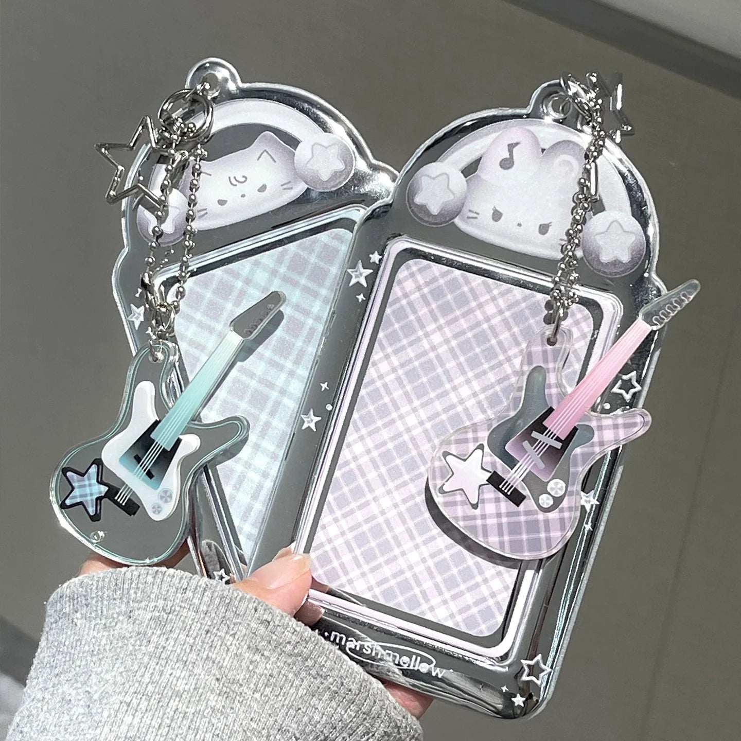 Silver Photocard holder with Guitar Keyring