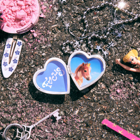 [PRE-ORDER] Hearts2Hearts FOCUS (Rule Book Ver.)