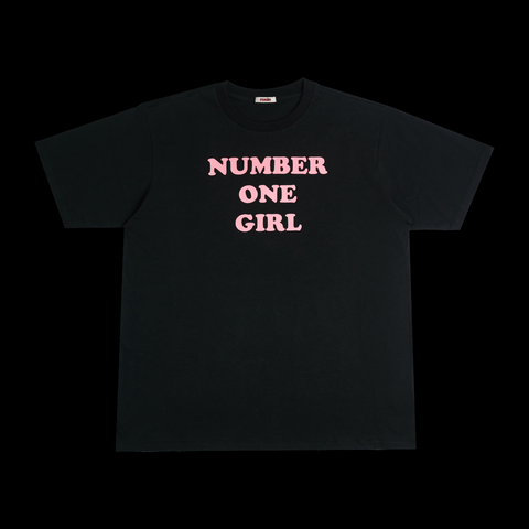 [PRE-ORDER] ROSÉ (BLACKPINK) ROSIE NUMBER ONE GIRL BLACK T-SHIRT